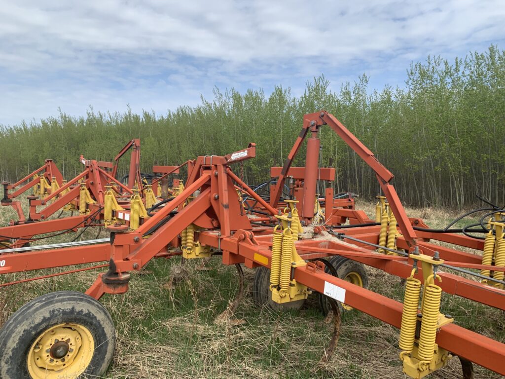 BOURGAULT 9400-36 CULTIVATOR 7