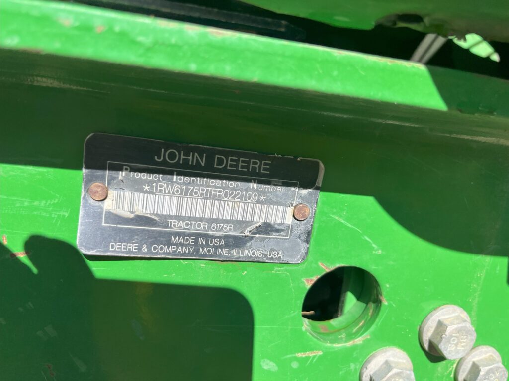 2015 John Deere 6175R Tractor 9