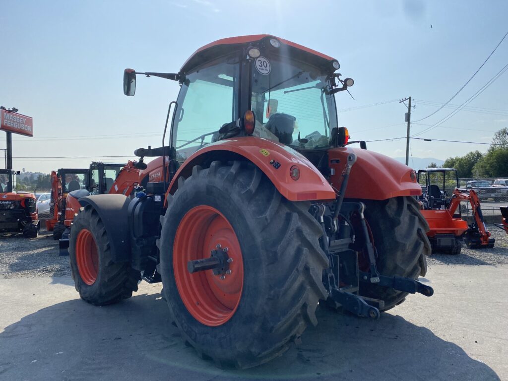 2017 Kubota M7-151P-PS Tractor 4