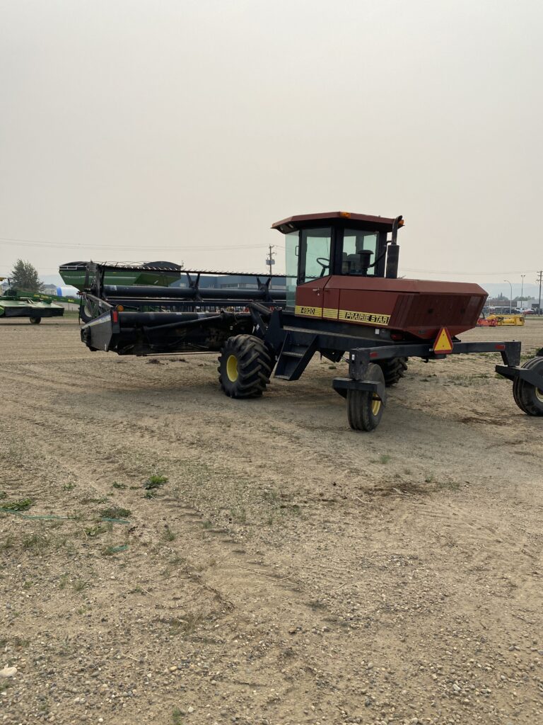 1997 Macdon 4920 Swather with 25' Header 3