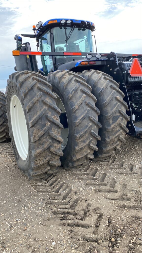 2021 New Holland T9.700 Tractor 3