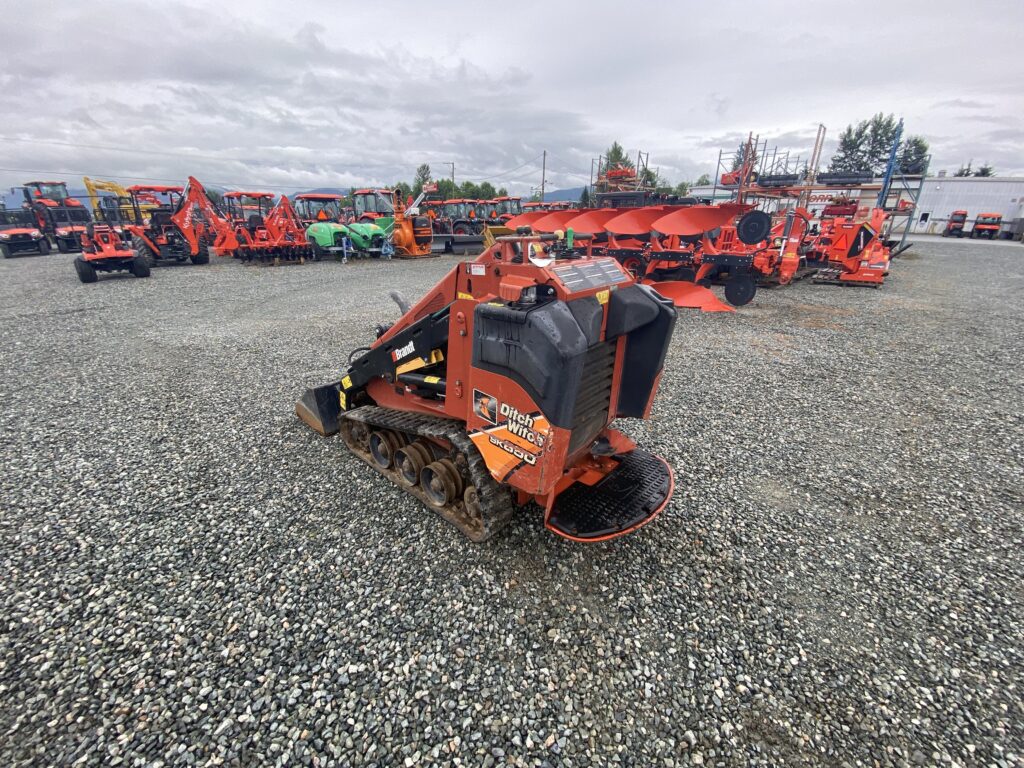 2015 DITCH WITCH SK850 MINI TRACK LOADER 2