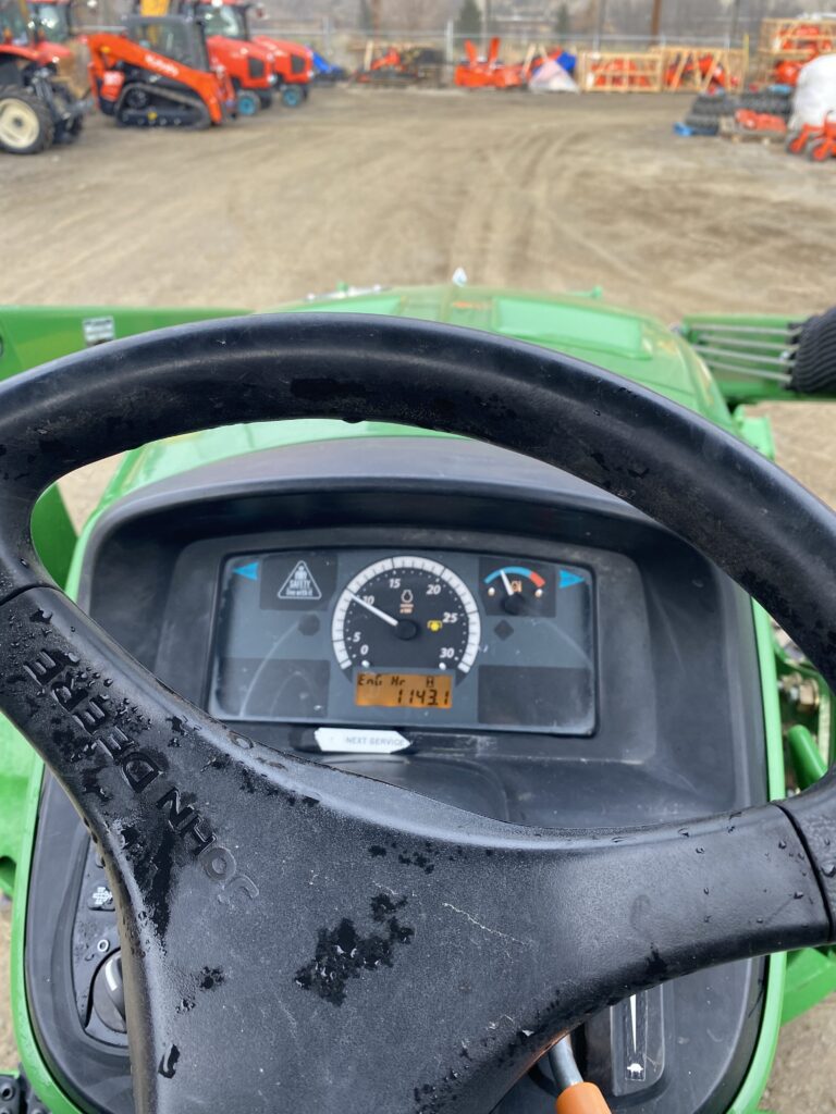 John Deer tractor 4044m 7