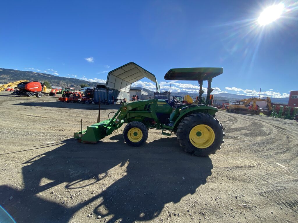 John Deer tractor 4044m