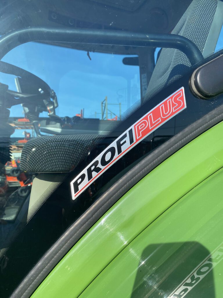 2018 Fendt 716S4 with 5x/85 Loader with 2196hrs 5