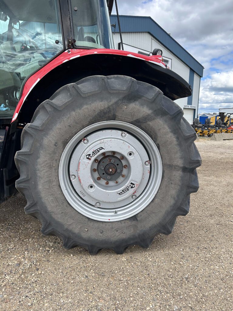 2015 Massey Ferguson 7726 Cab Tractor 6