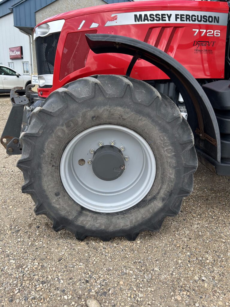 2015 Massey Ferguson 7726 Cab Tractor 7