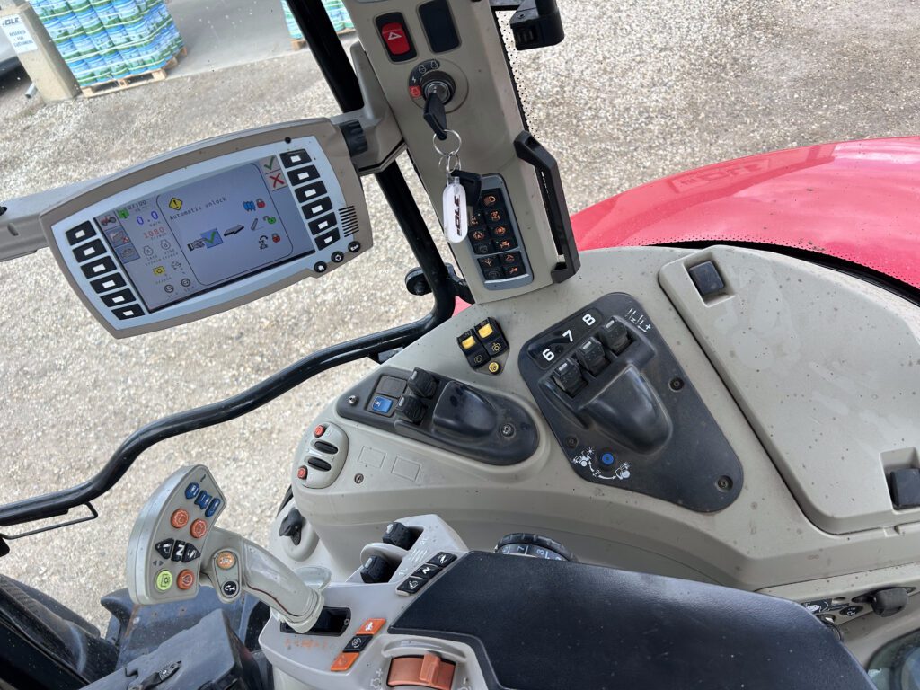 2015 Massey Ferguson 7726 Cab Tractor 8