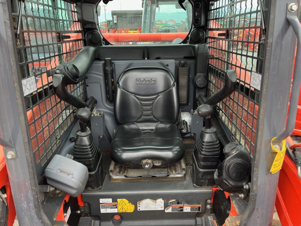 2020 Kubota SSV65PHFRC Skid Steer - 2300 hrs 4