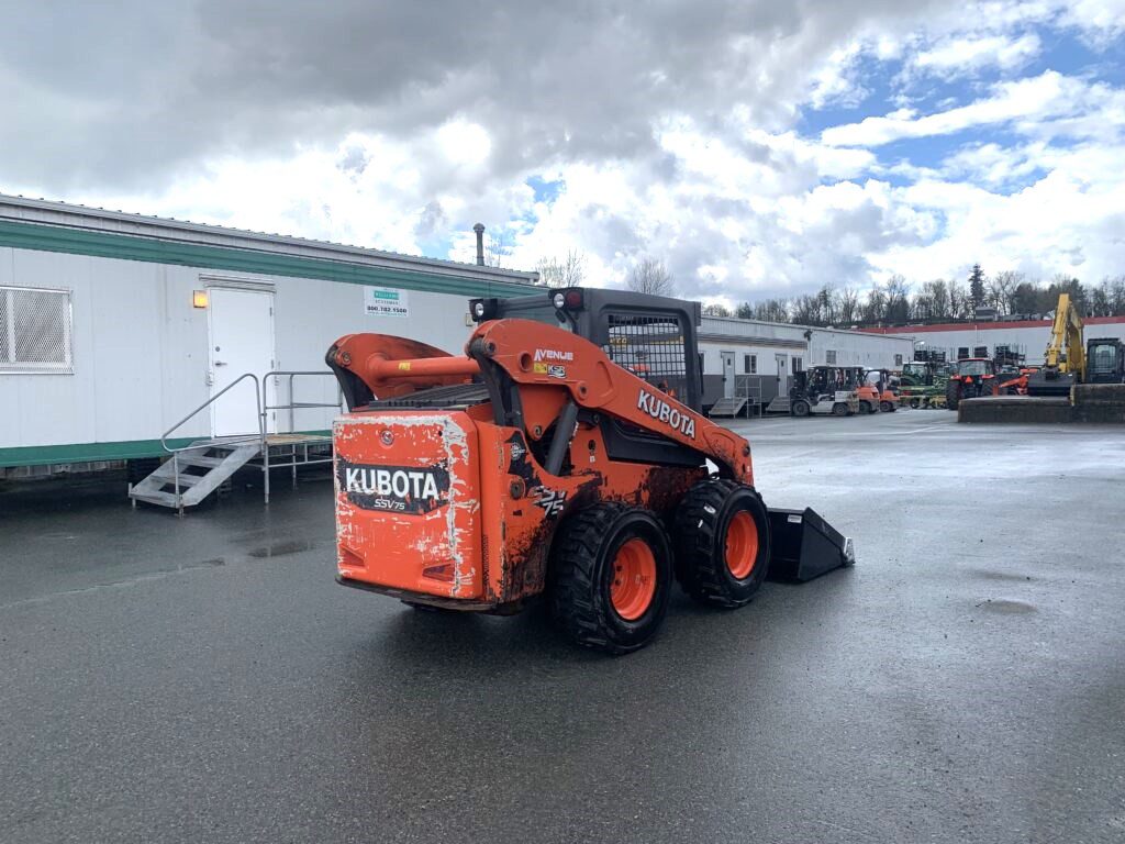 2019 Kubota SSV75HR 2