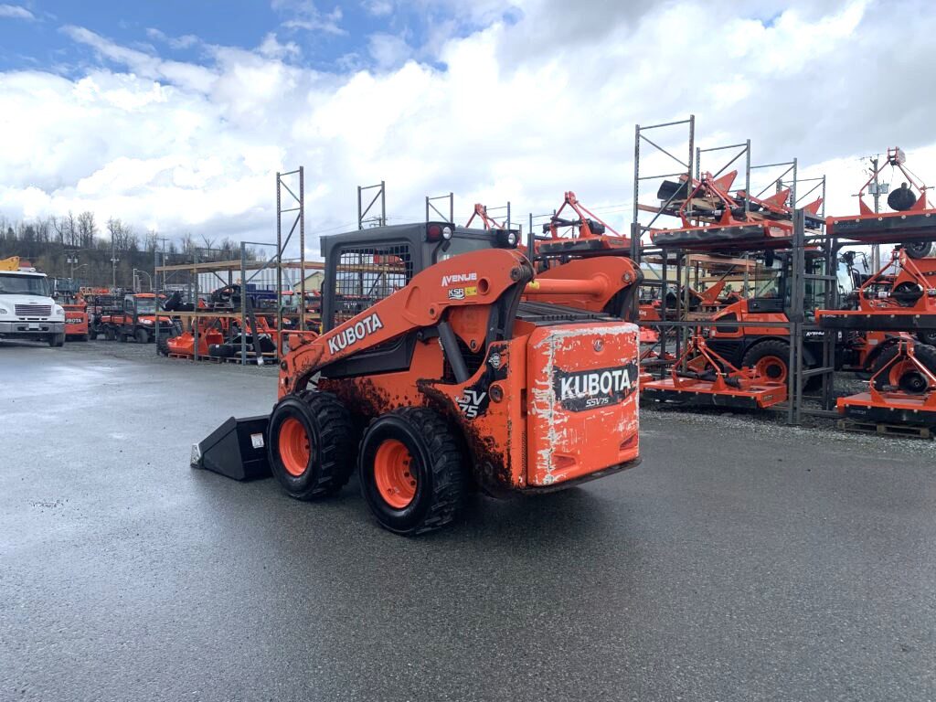 2019 Kubota SSV75HR 3