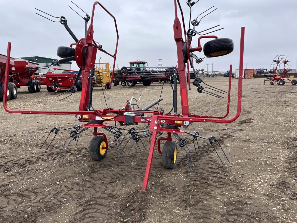 New NH ProTed 3417 Hay Tedder 1