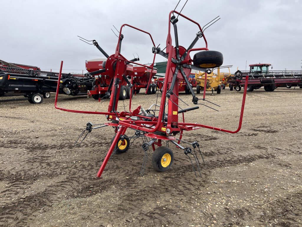 New NH ProTed 3417 Hay Tedder 2