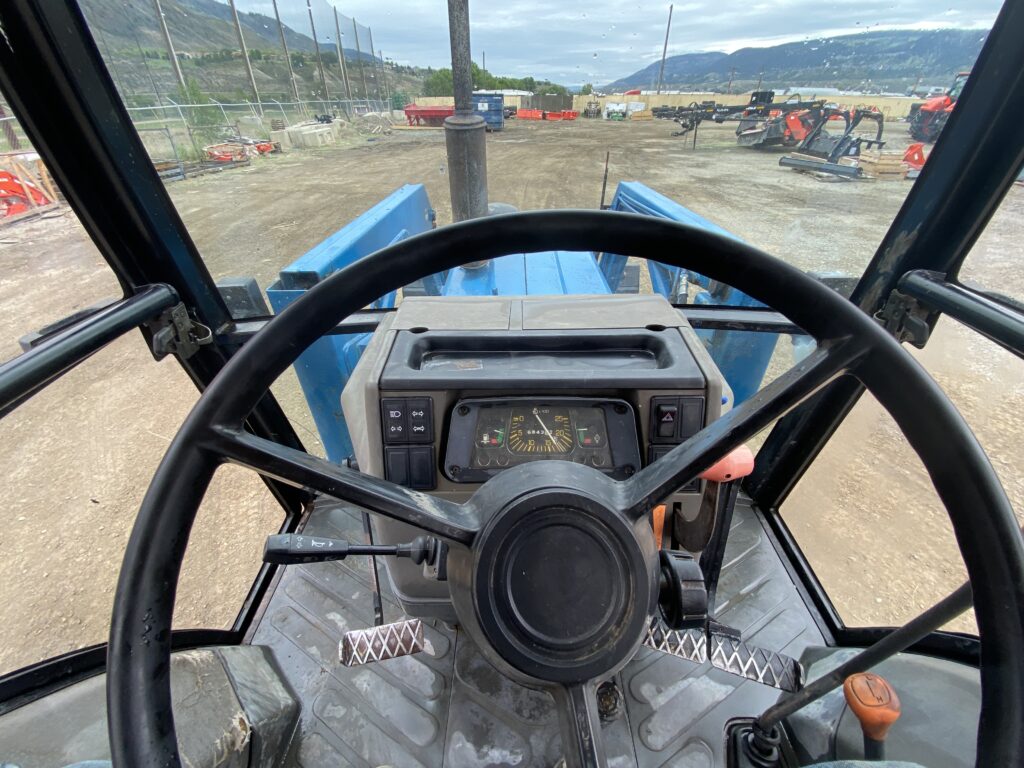 1993 New Holland Tractor 6