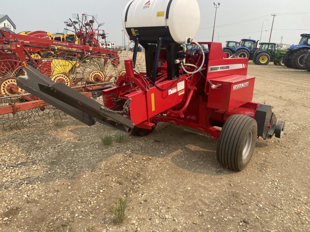 2012 MASSEY FERGUSON/HESSTON 1839 SMALL SQUARE BALER 4