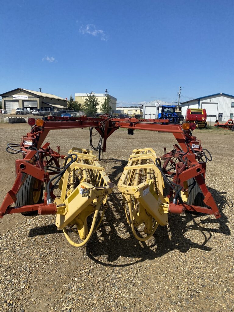 2006 New Holland 216 Basket Rake 3