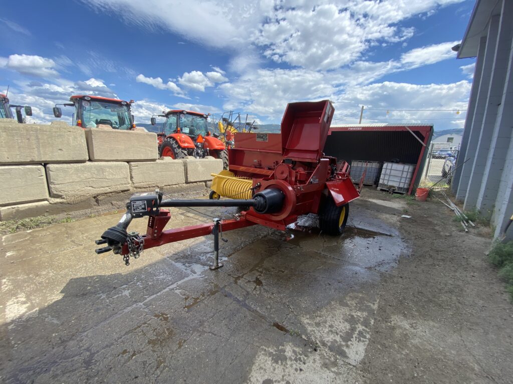 2011 New Holland BC5060 5