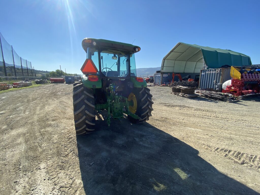 2019 John Deere 5100E 3