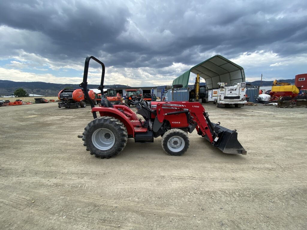 2015 Massey Ferguson 1734E