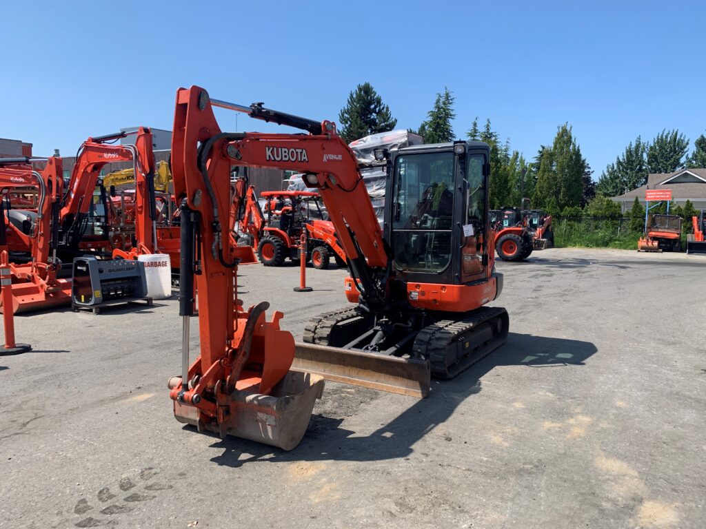 2018 Kubota KX040 1