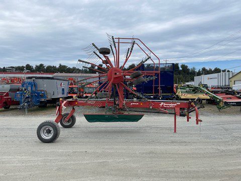 2012 Kvernland 9472C Hay Rake