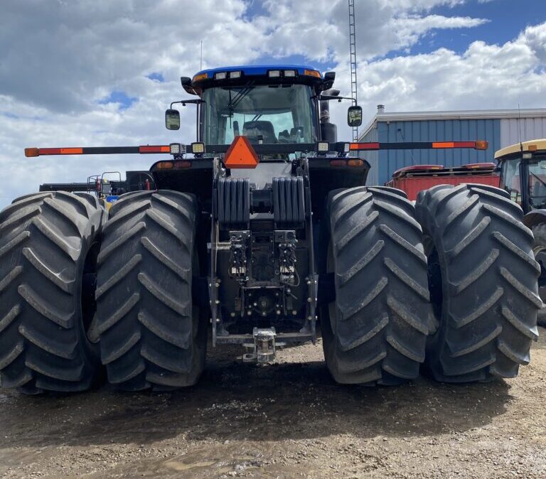 2012 New Holland T9.560 Tractor 4