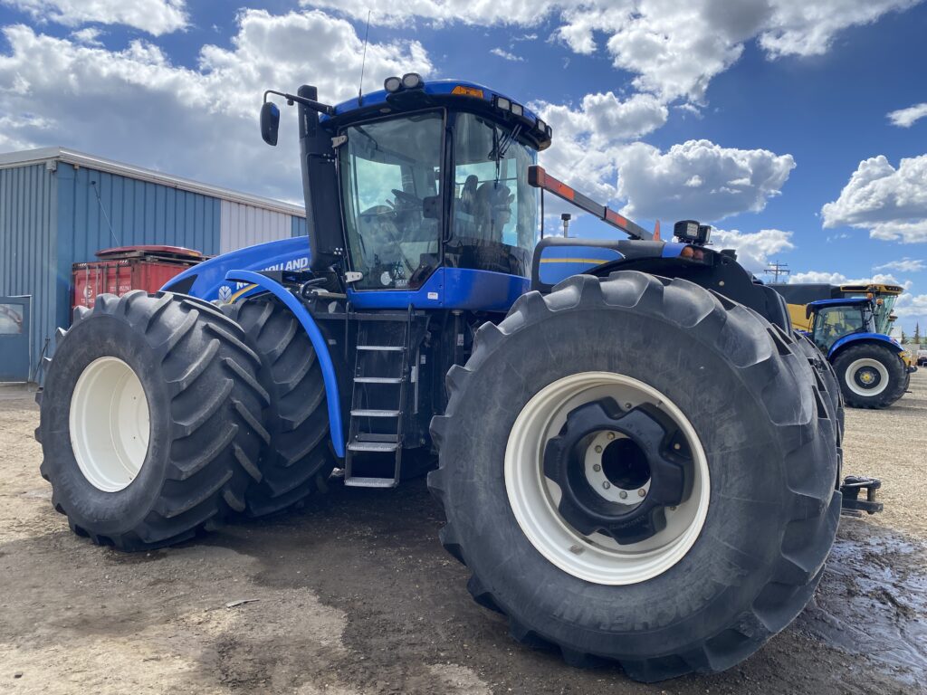 2012 New Holland T9.560 Tractor 1