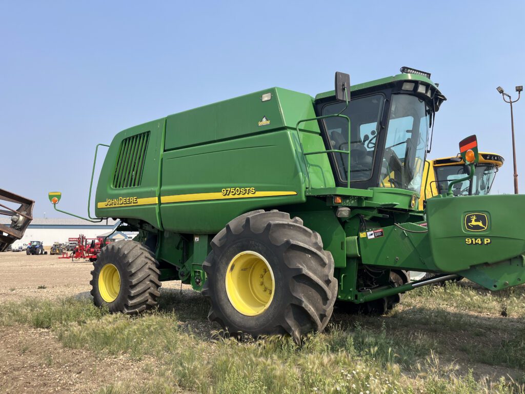 2003 John Deere 9750STS Combine