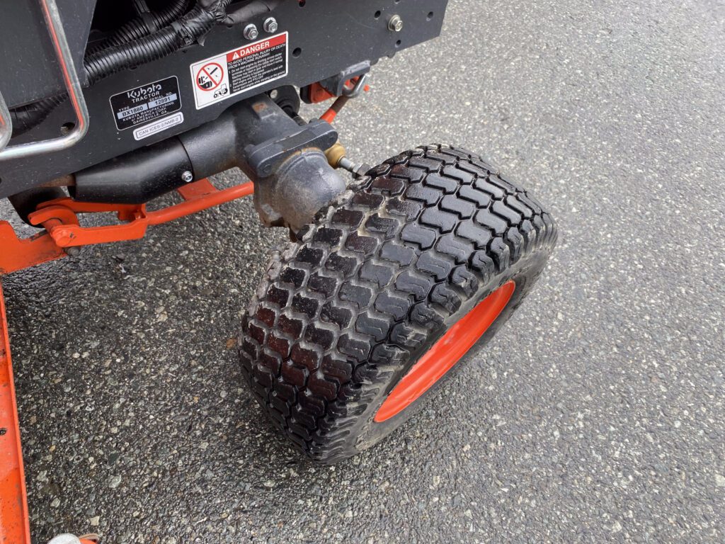 2018 Kubota BX1880 Tractor with Mower Deck and Turf Tires 9