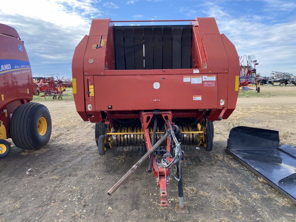 2008 New Holland BR780A Round Baler 2