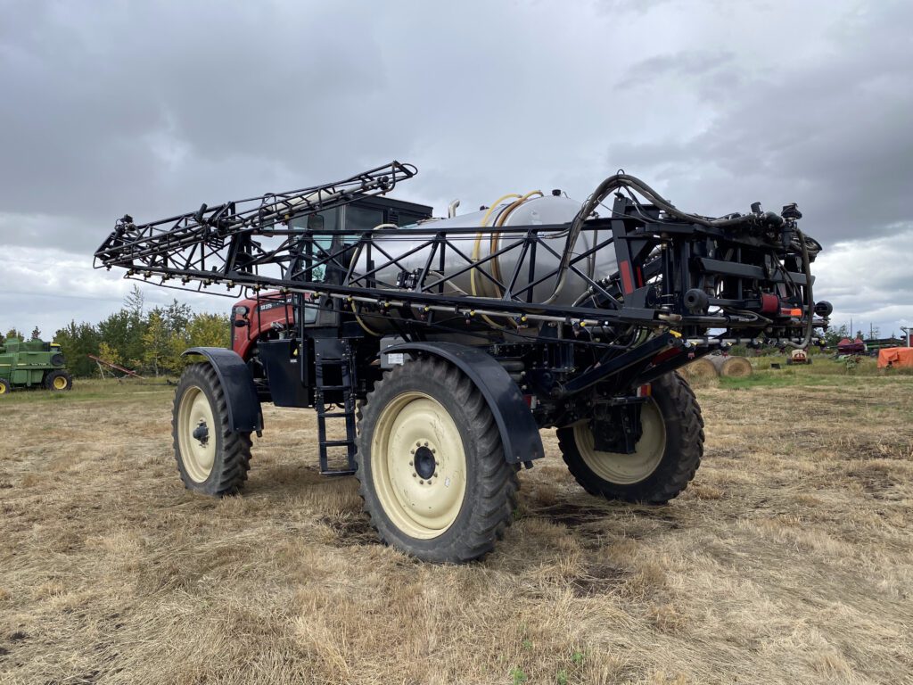 2011 Versatile SX275 Sprayer 4