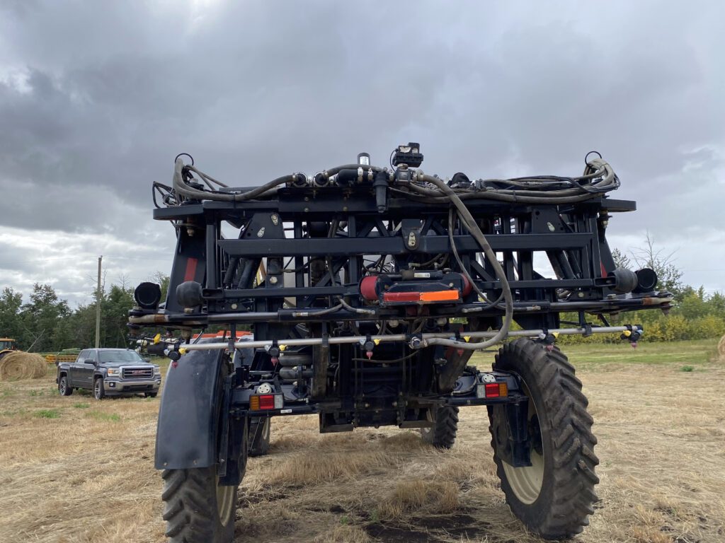 2011 Versatile SX275 Sprayer 3