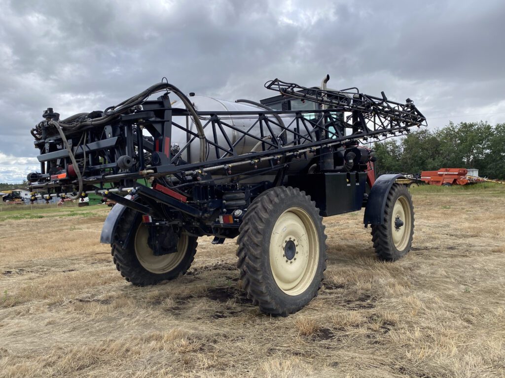 2011 Versatile SX275 Sprayer 2