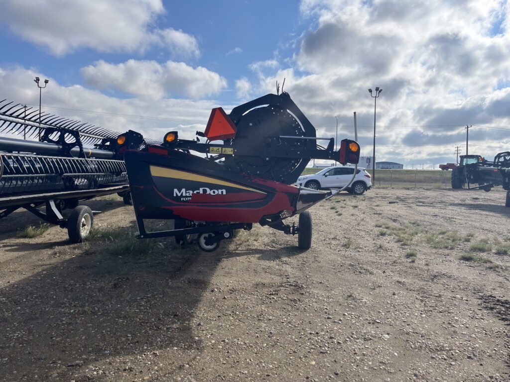 2016 MacDon FD75 40' Header 4