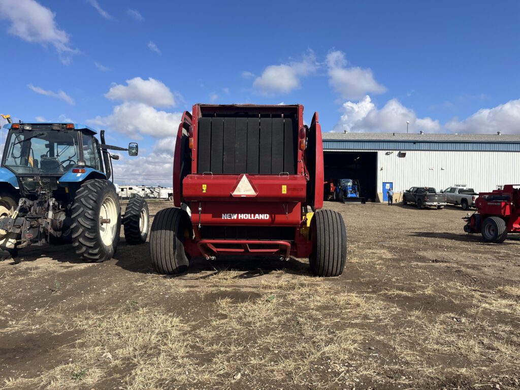 2021 New Holland RB560 Round Baler 4