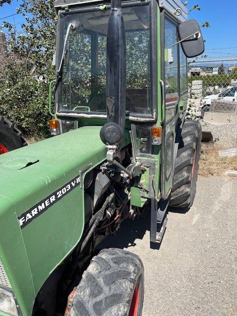 Used 1984 Fendt 203V Narrow Cab Tractor 3