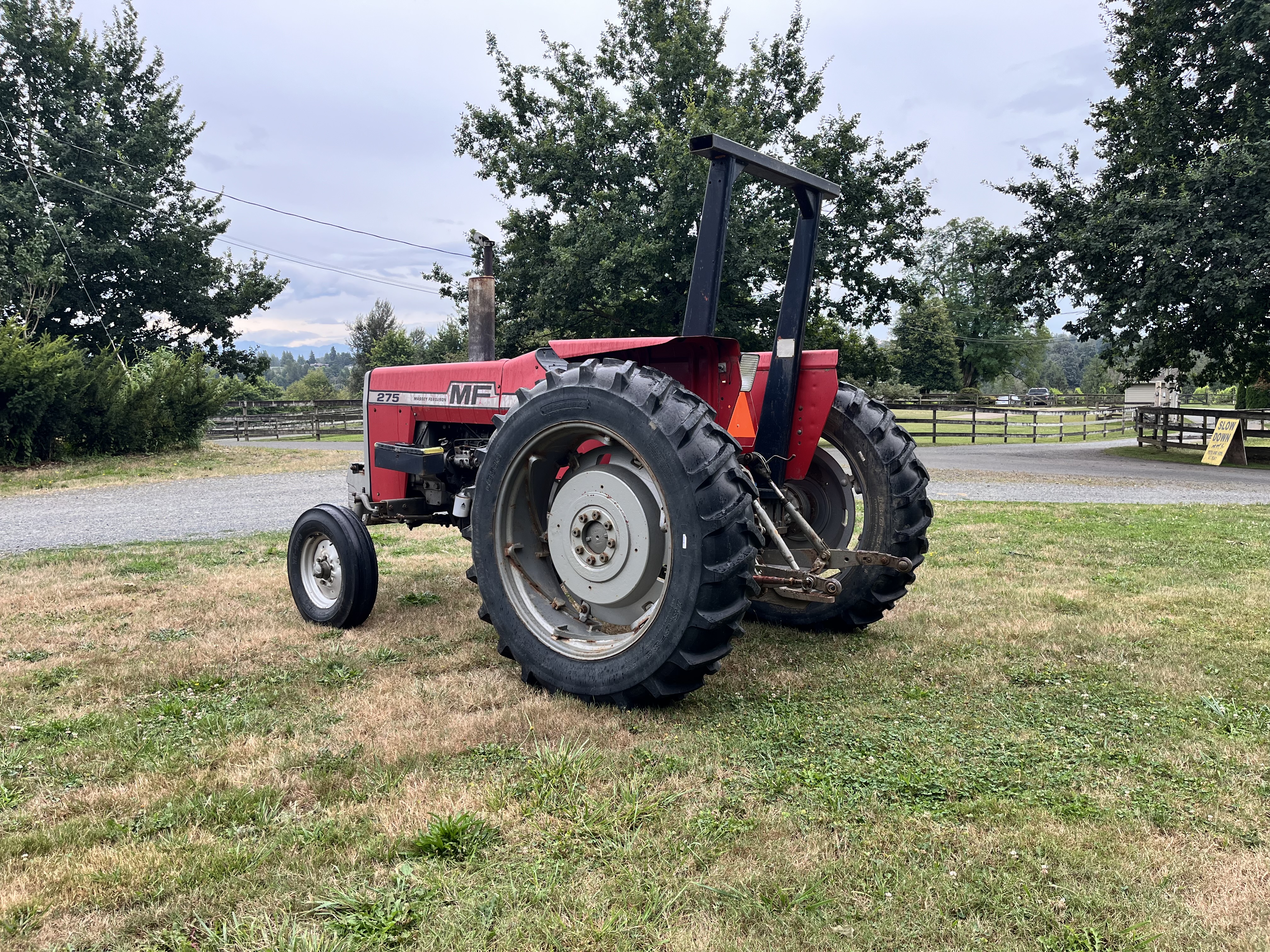 Massey Ferguson 275 3