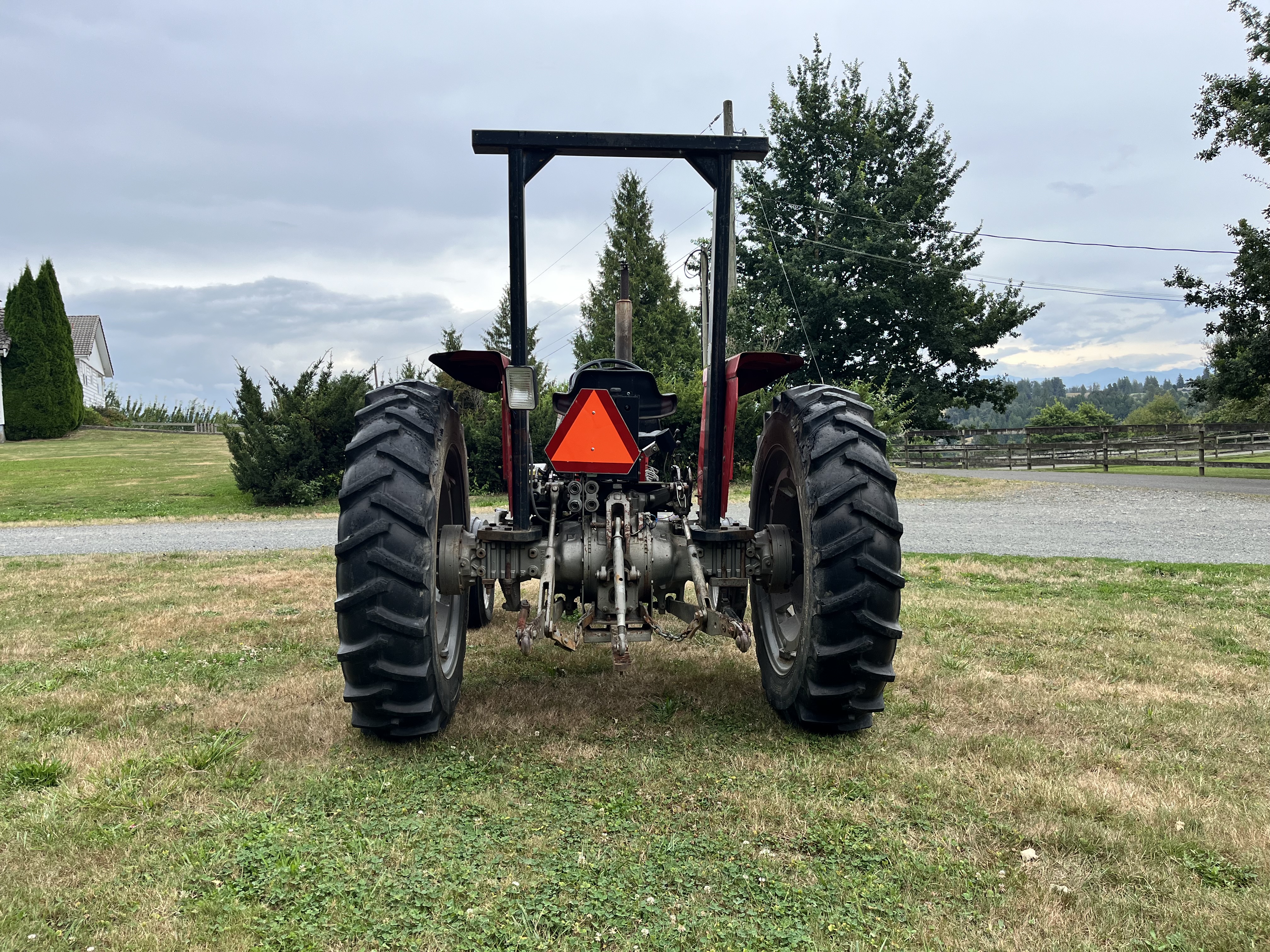 Massey Ferguson 275 4