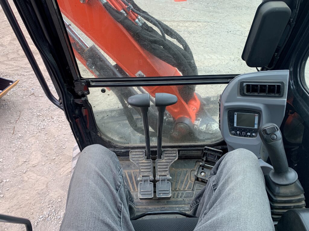 2019 Kubota KX033-4G 5