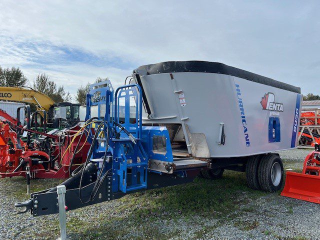 New 2023 (Demo'd) Penta 8030 Feed Mixer