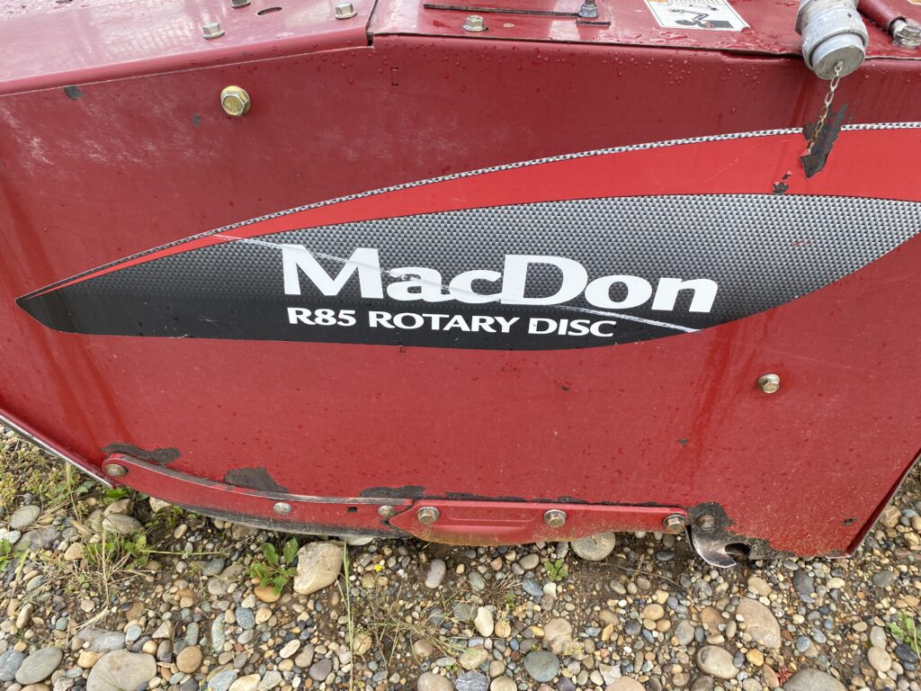 2011 MacDon R85 13' Disc Header 4