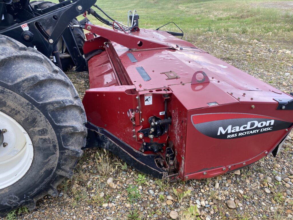 2011 MacDon R85 13' Disc Header 2