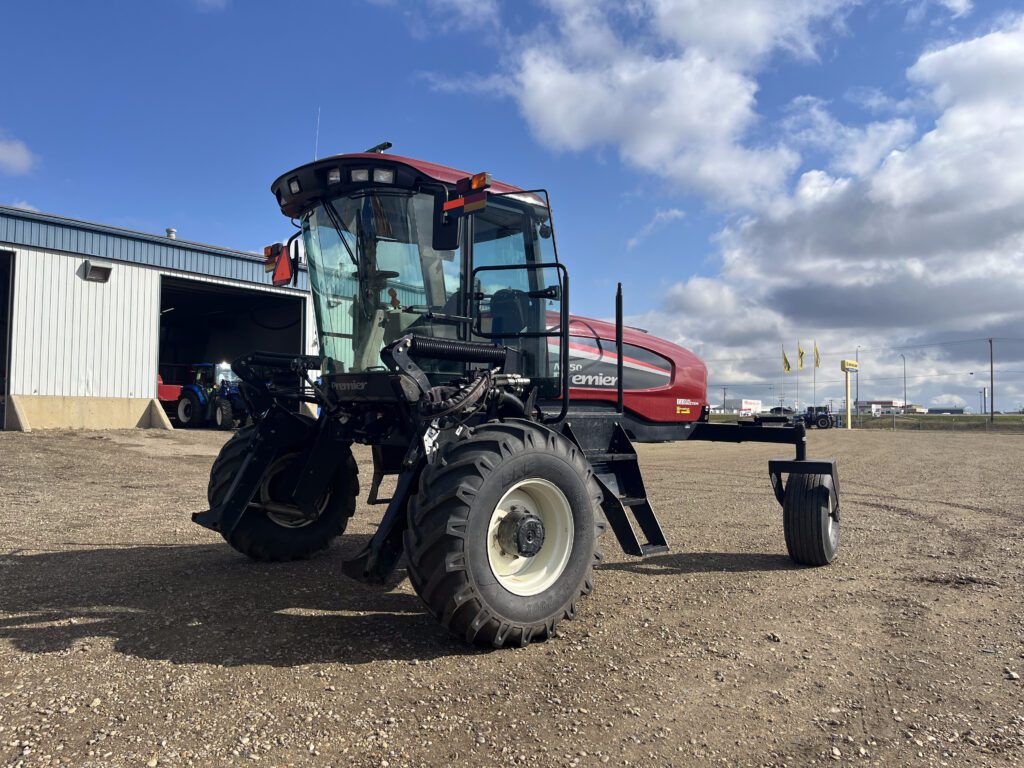 2011 MacDon Premier M150 Swather