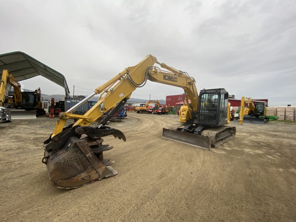 2021 Kobelco SK140 Excavator 1