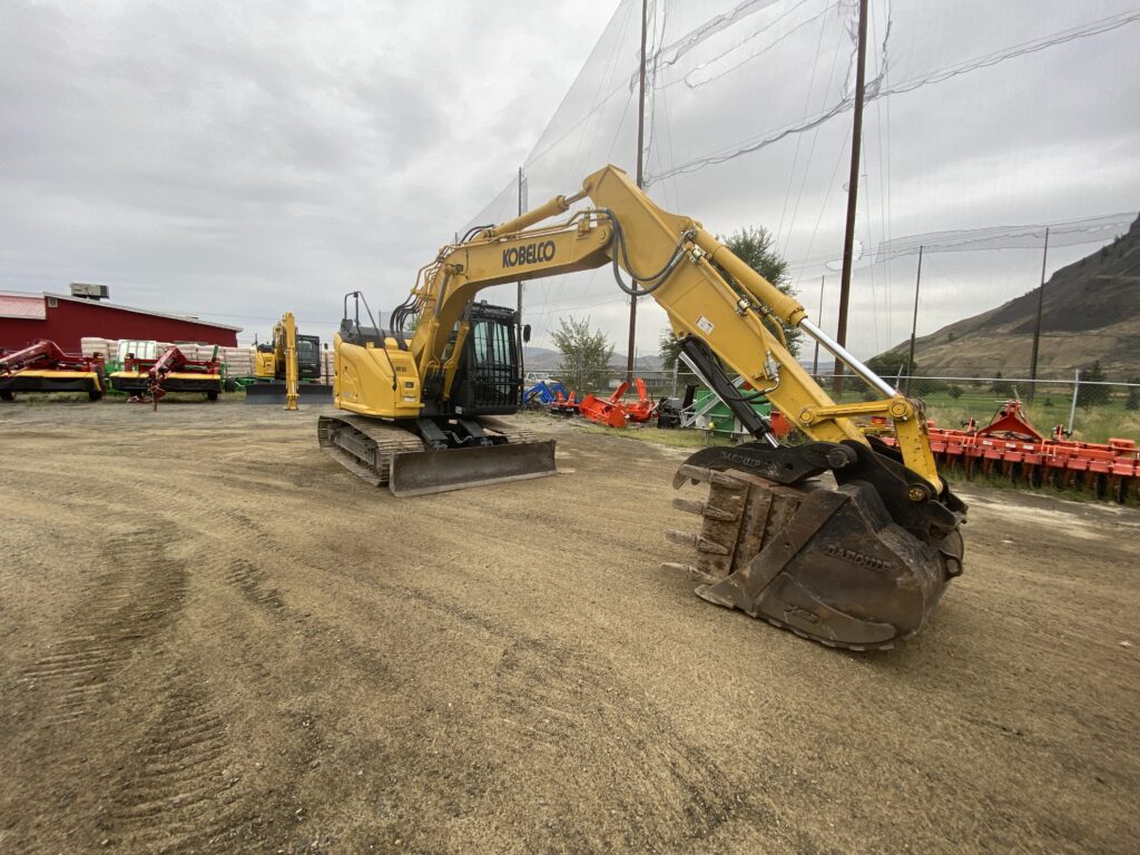 2021 Kobelco SK140 Excavator 3