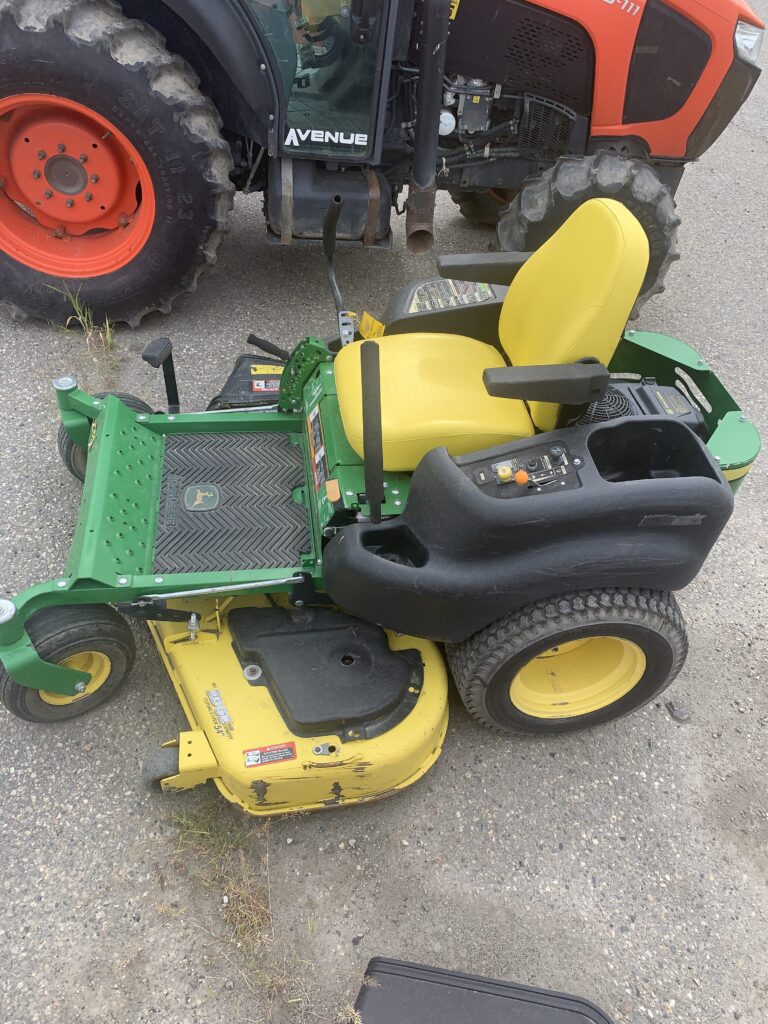 2014 John Deere Z655 1