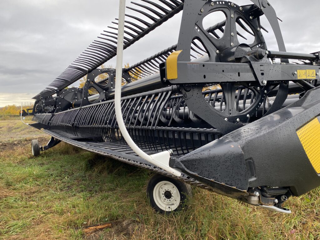 2021 MacDon FD135 Draper Header