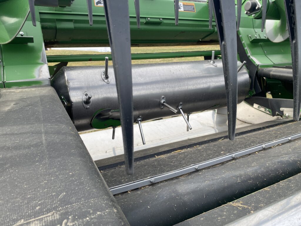 2018 John Deere 735D Draper Header 3