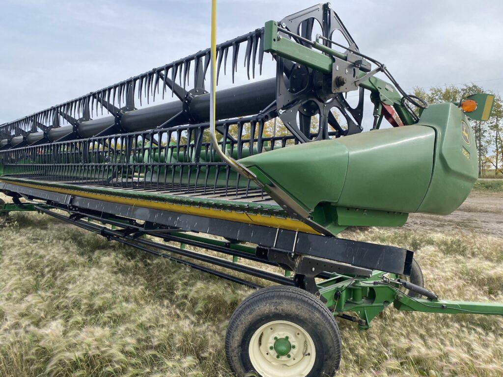 2018 John Deere 735D Draper Header 2