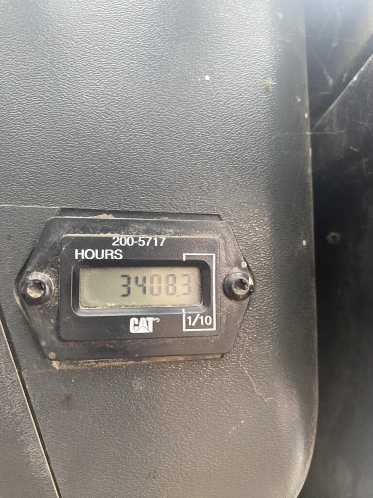 2008 CAT 236B Skidsteer 11